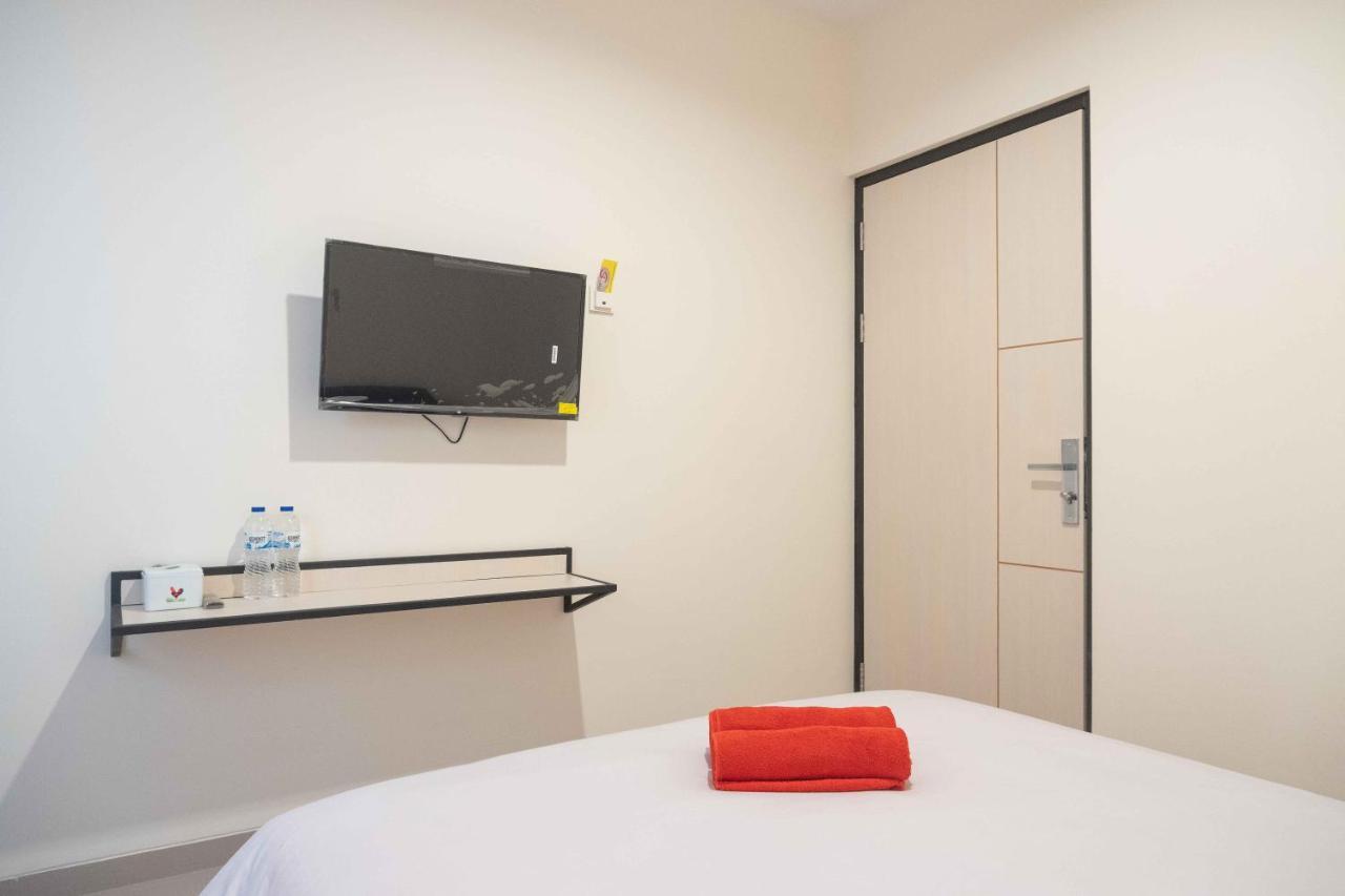 Hotel Reddoorz Syariah Near Rs Mitra Keluarga Tegal (Central Java)