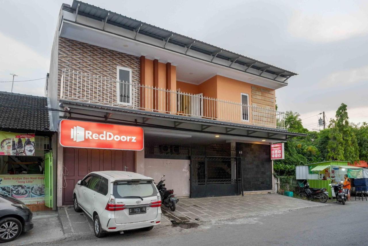 Reddoorz Syariah Near Rs Mitra Keluarga Hotel Tegal (Central Java)
